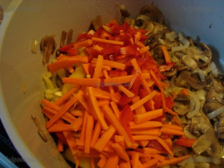 Говядина с овощами и фунчозой, рецепт