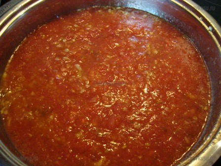 Креветки вареные в томатном соусе